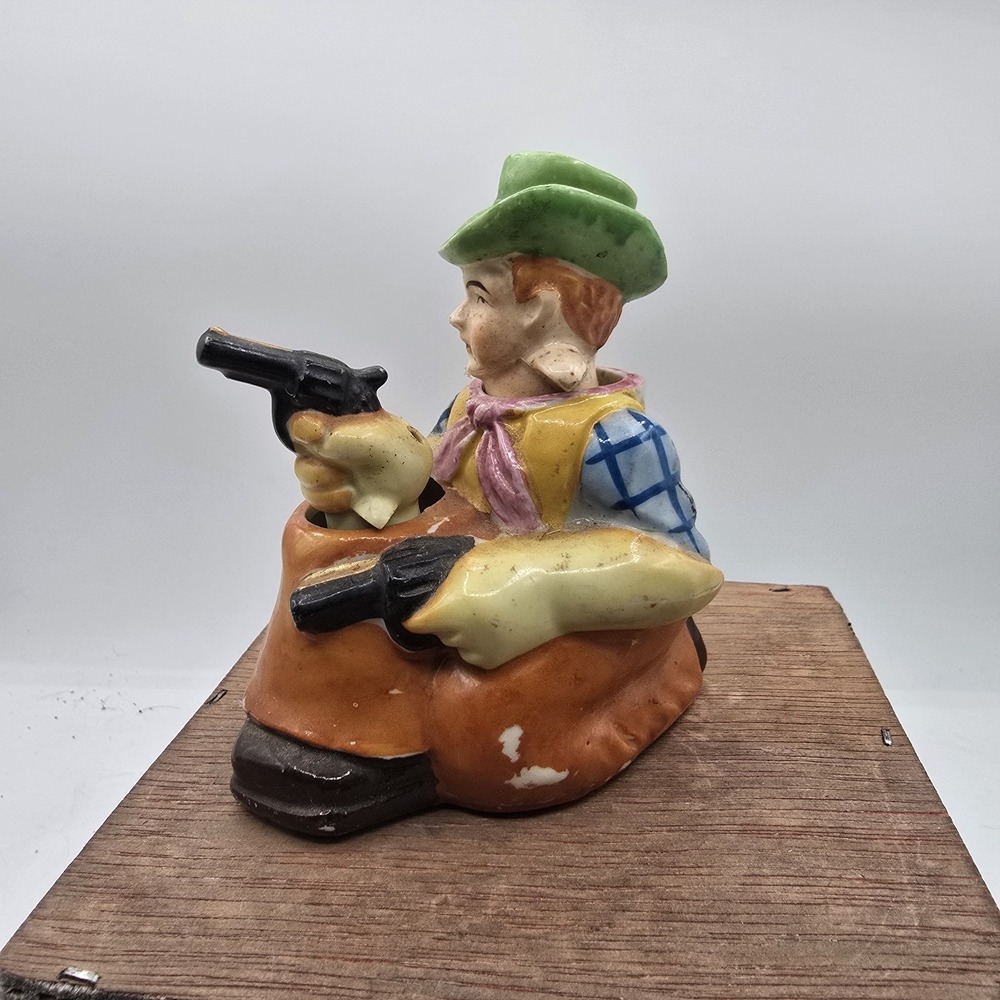 Rare Vintage Nodding Nodders Cowboy Kneeling Gun‎ Salt Pepper Shakers Green Hat